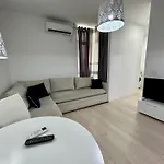 Lovely And - Easy And Efficient Check-in Lejlighed Tirana