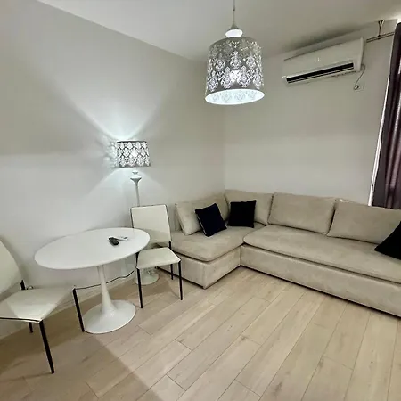 Apartment A&x Lovely And - 24h Self Check-in *