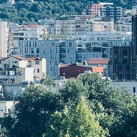Lovely And Central Apartment - Easy And Efficient Check-In * Tirana