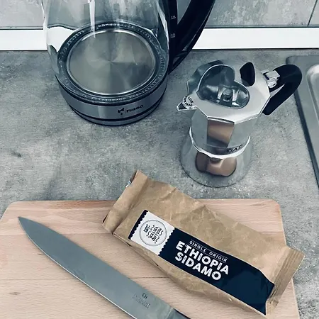 Lovely And - 24h Self Check-in *